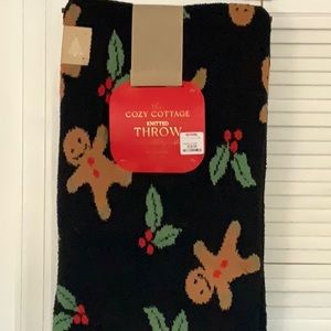 BNWT Cozy Cottage Viral Gingerbread Man Blanket